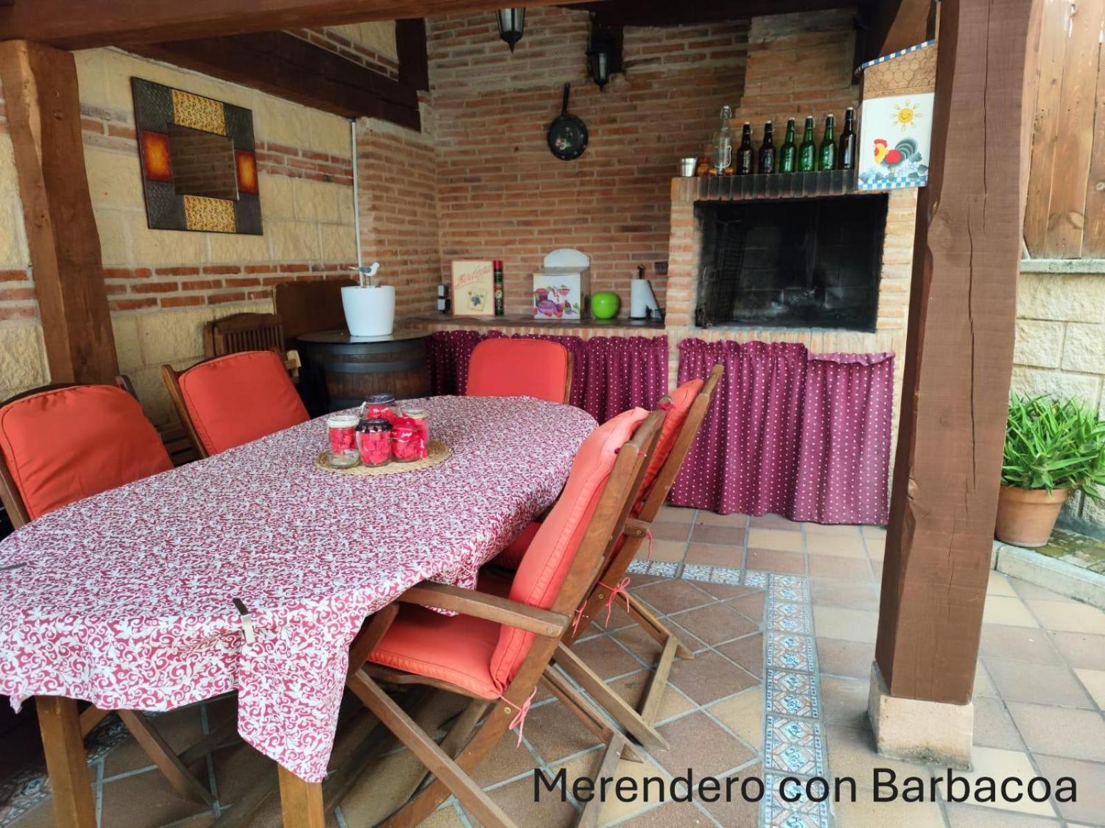 Residencial Entreaguas Holiday home Palazuelos de Eresma